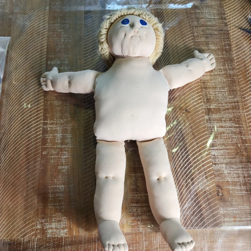 Vintage Xavier Roberts Baby Doll‎ Blonde Yarn Hair Blue Eyes Hand Stitched 80s
